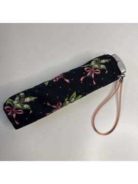 Vera Bradley Mini Umbrella in the RETIRED New Hope (Lily of the Valley) Pattern
